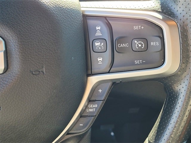 2025 RAM 1500 Tradesman Crew Cab 4x4 5'7' Box