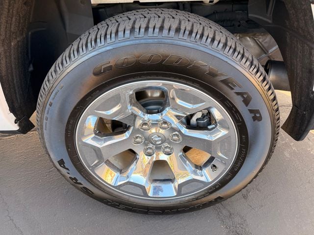 2020 RAM 1500 Big Horn Crew Cab 4x4 5'7' Box