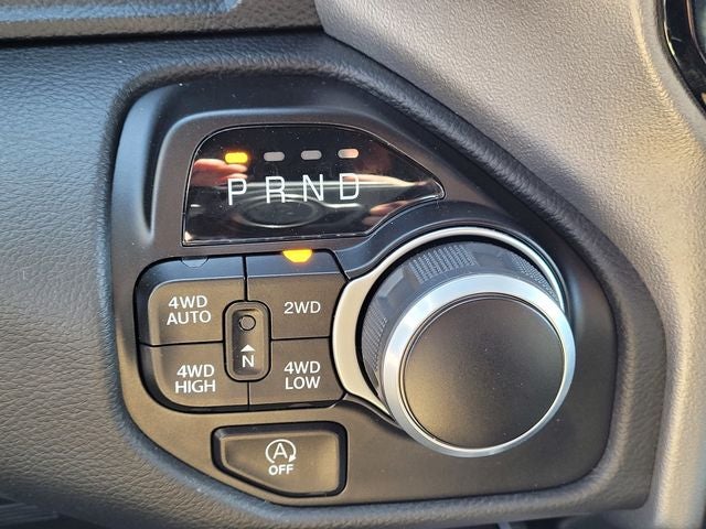 2024 RAM 1500 Big Horn Crew Cab 4x4 5'7' Box