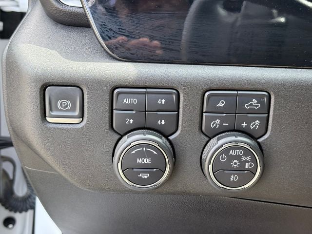 2024 Chevrolet Silverado 1500 4WD Crew Cab Short Bed LTZ