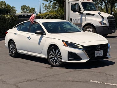 2025 Nissan Altima SV FWD