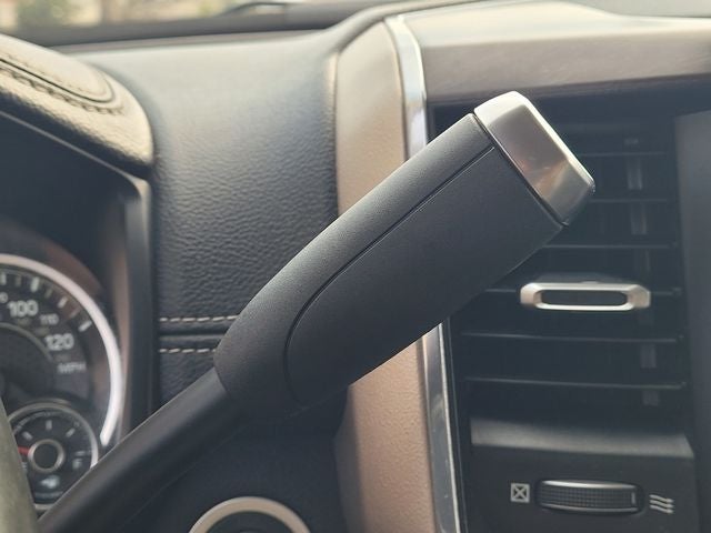 2022 RAM 2500 Laramie Crew Cab 4x4 6'4' Box