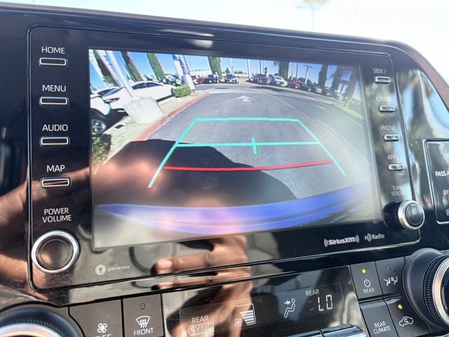 2021 Toyota Highlander LE