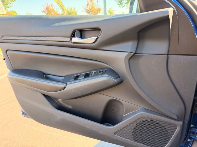 2025 Nissan Altima SV - Photo 11